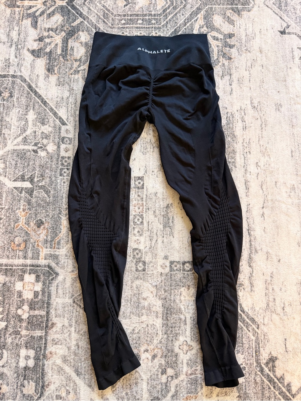 Women’s Alphalete Amplify Compression Contour Black Legging - Picture 2 of 5